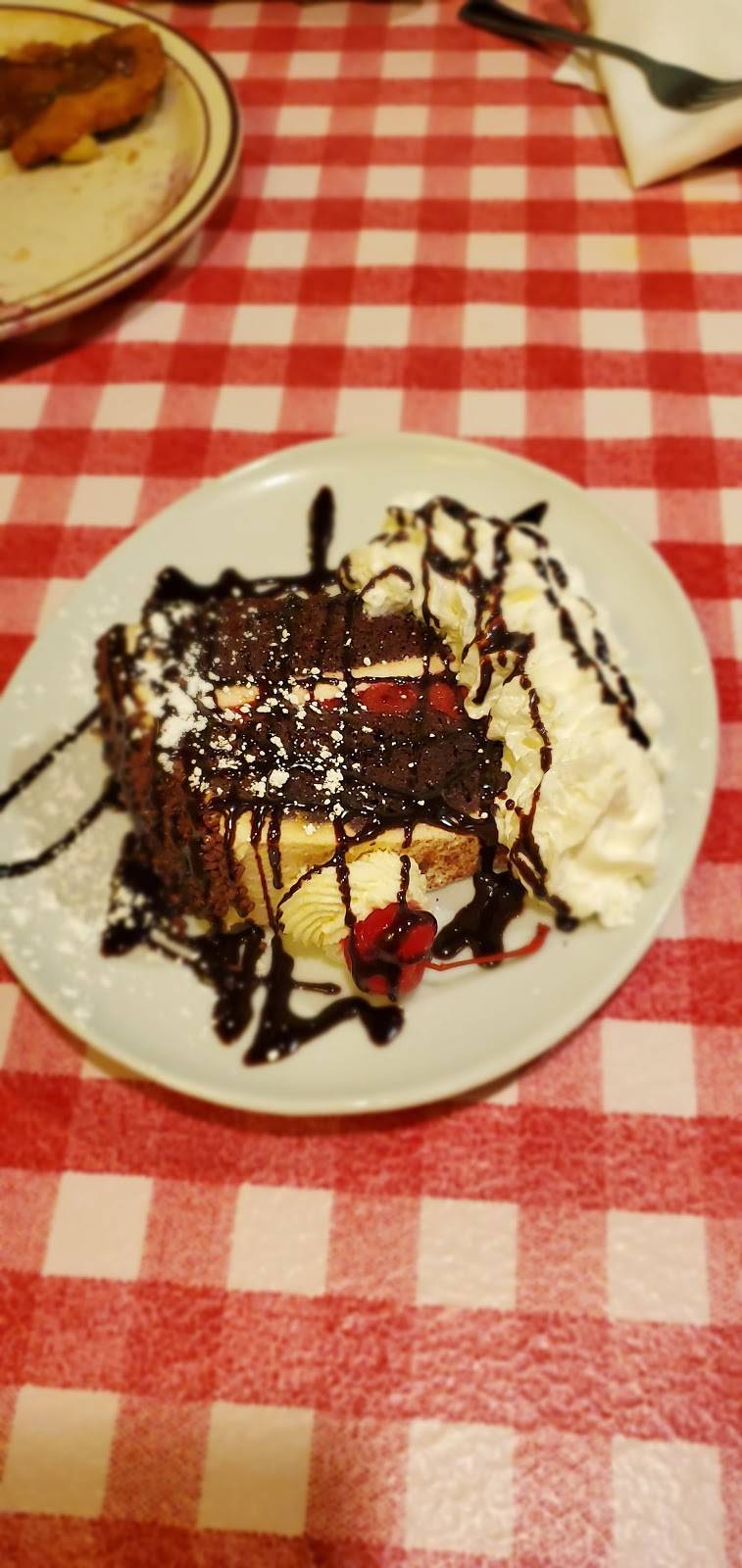 Winzer Stube | restaurant | 516 2nd St, Hudson, WI 54016, USA | 7153815092 OR +1 715-381-5092