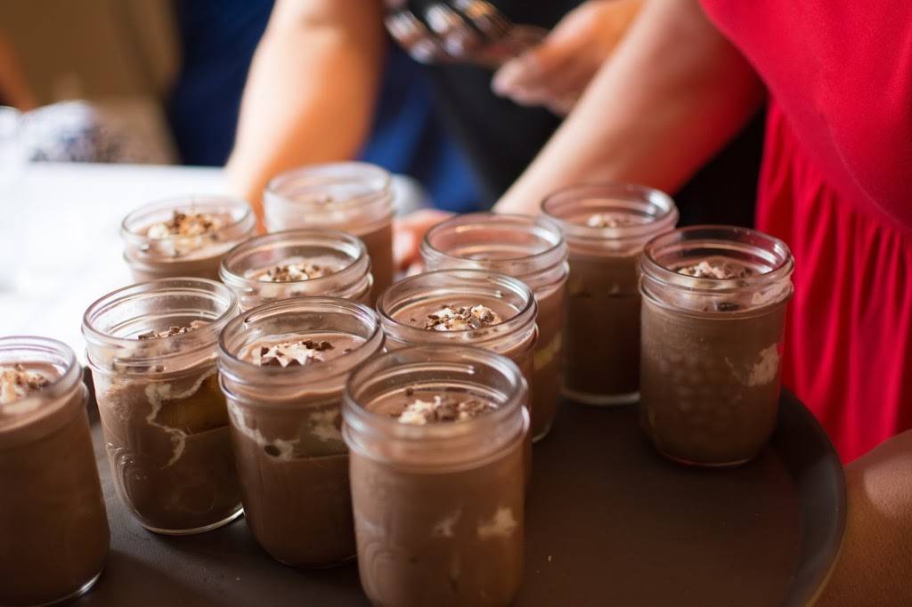 The Bleu Porch Kitchen & Market | restaurant | 302 N Main St, Greer, SC 29650, USA | 8644790433 OR +1 864-479-0433