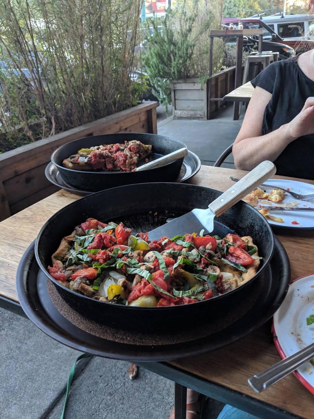 Dove Vivi | restaurant | 2727 NE Glisan St, Portland, OR 97232, USA | 5032394444 OR +1 503-239-4444