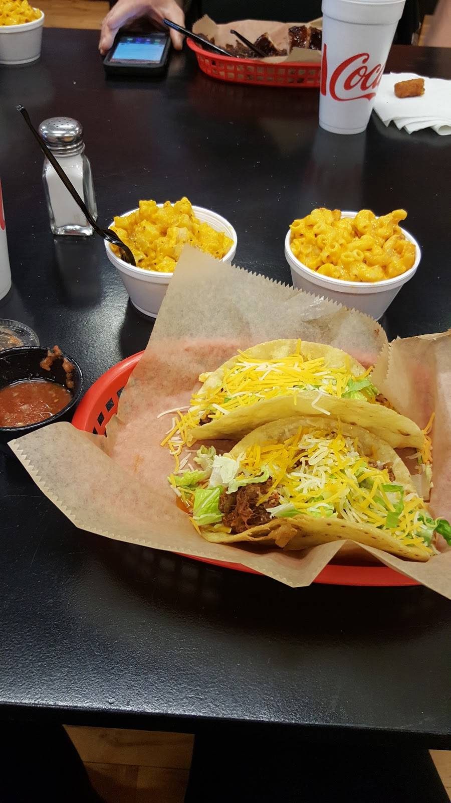 Crossroads Barbecue | restaurant | 5330 W Saginaw Hwy, Lansing, MI 48917, USA | 5176270555 OR +1 517-627-0555