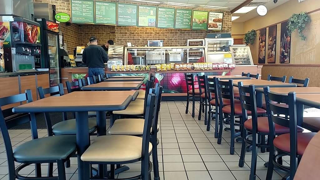 Subway | meal takeaway | 3410 S Hydraulic Ave St, Wichita, KS 67216, USA | 3165548400 OR +1 316-554-8400