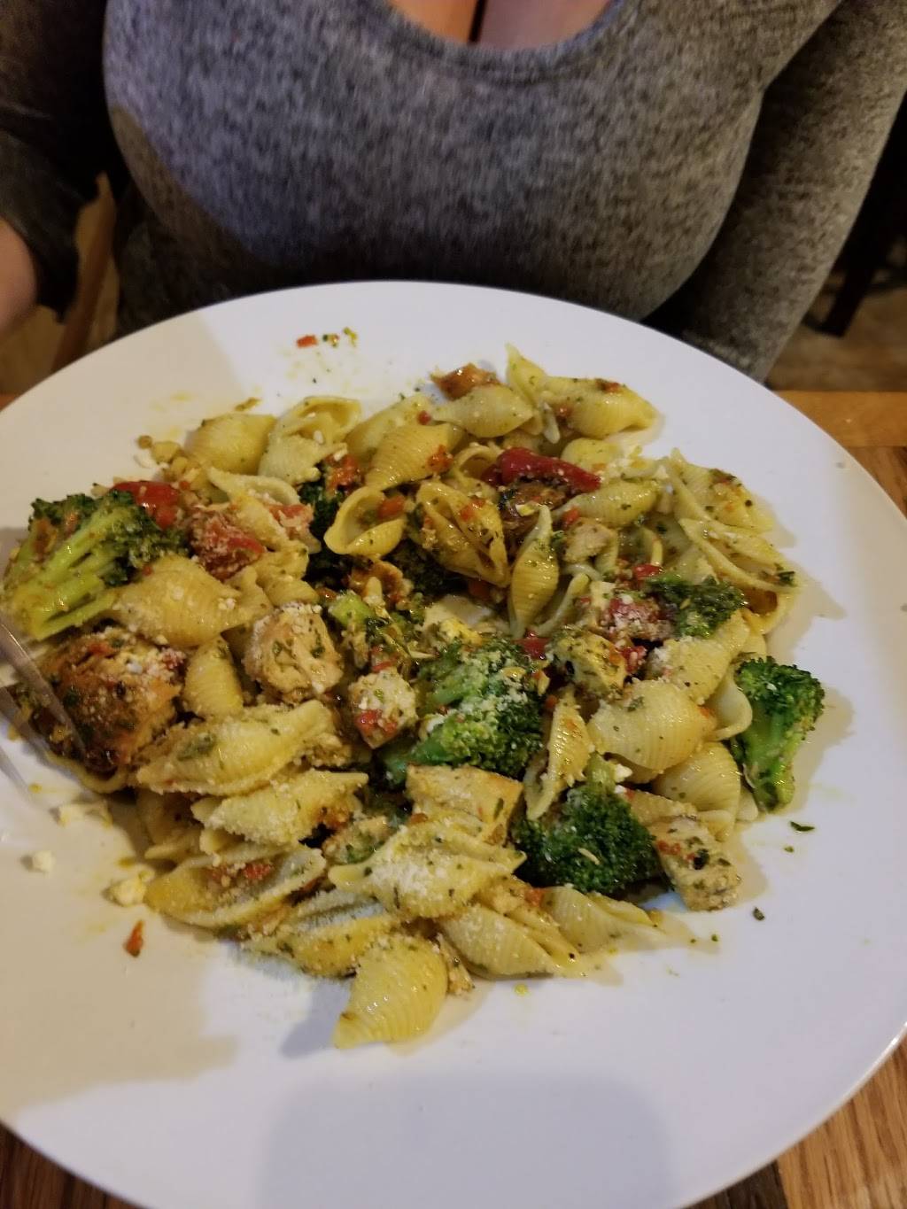 Donavitos Restaurant & Catering Co. | restaurant | 139 S Bridge St, Struthers, OH 44471, USA | 3307553456 OR +1 330-755-3456