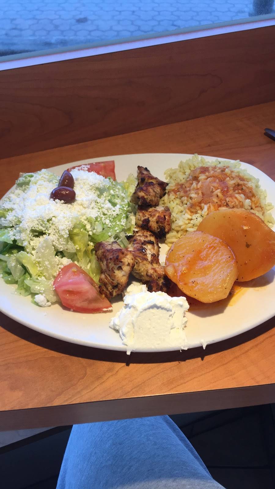 Souvlaki Hut Clarkson | restaurant | 1725 Lakeshore Rd W, Mississauga, ON L5J 1J4, Canada | 9058237775 OR +1 905-823-7775