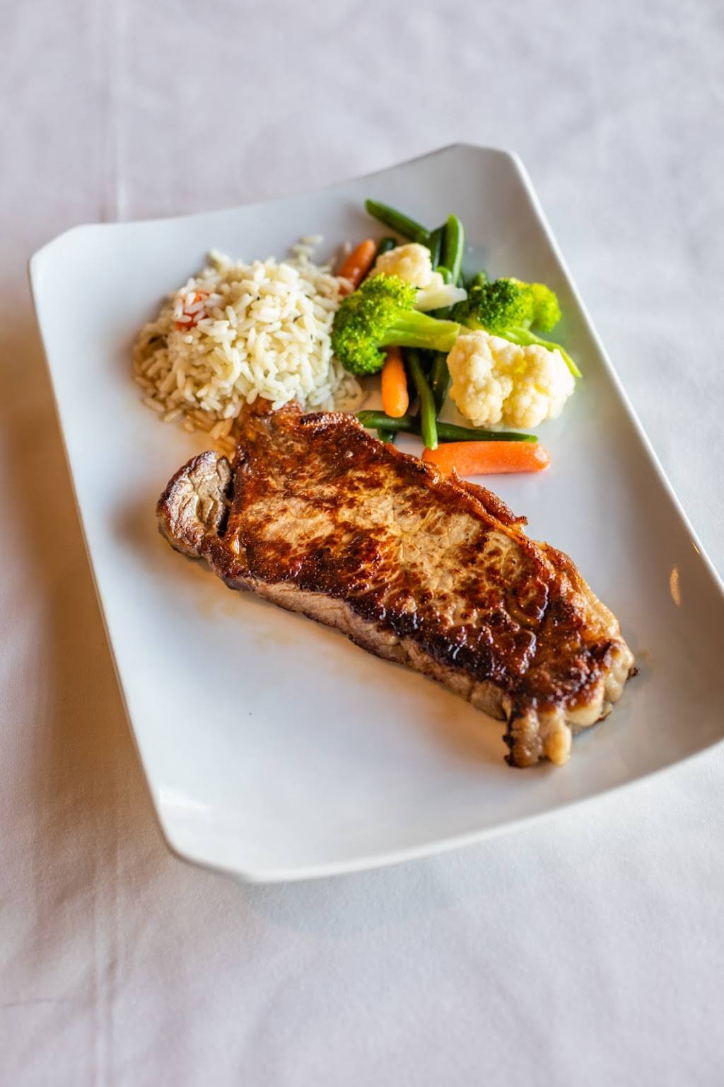 Red Snapper Seafood Restaurant | restaurant | 2100 Cheshire Bridge Rd NE, Atlanta, GA 30324, USA | 4042428422 OR +1 404-242-8422