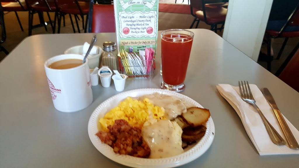 Blackberry Corner Tavern | bakery | 5975 N Elliston-Trowbridge Rd, Martin, OH 43445, USA | 4198368377 OR +1 419-836-8377