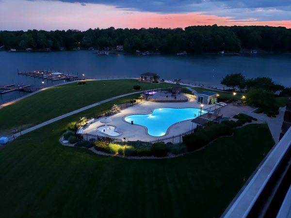 Mariners Landing | restaurant | 12263 Smith Mountain Lake Pkwy, Huddleston, VA 24104, USA | 5402979393 OR +1 540-297-9393