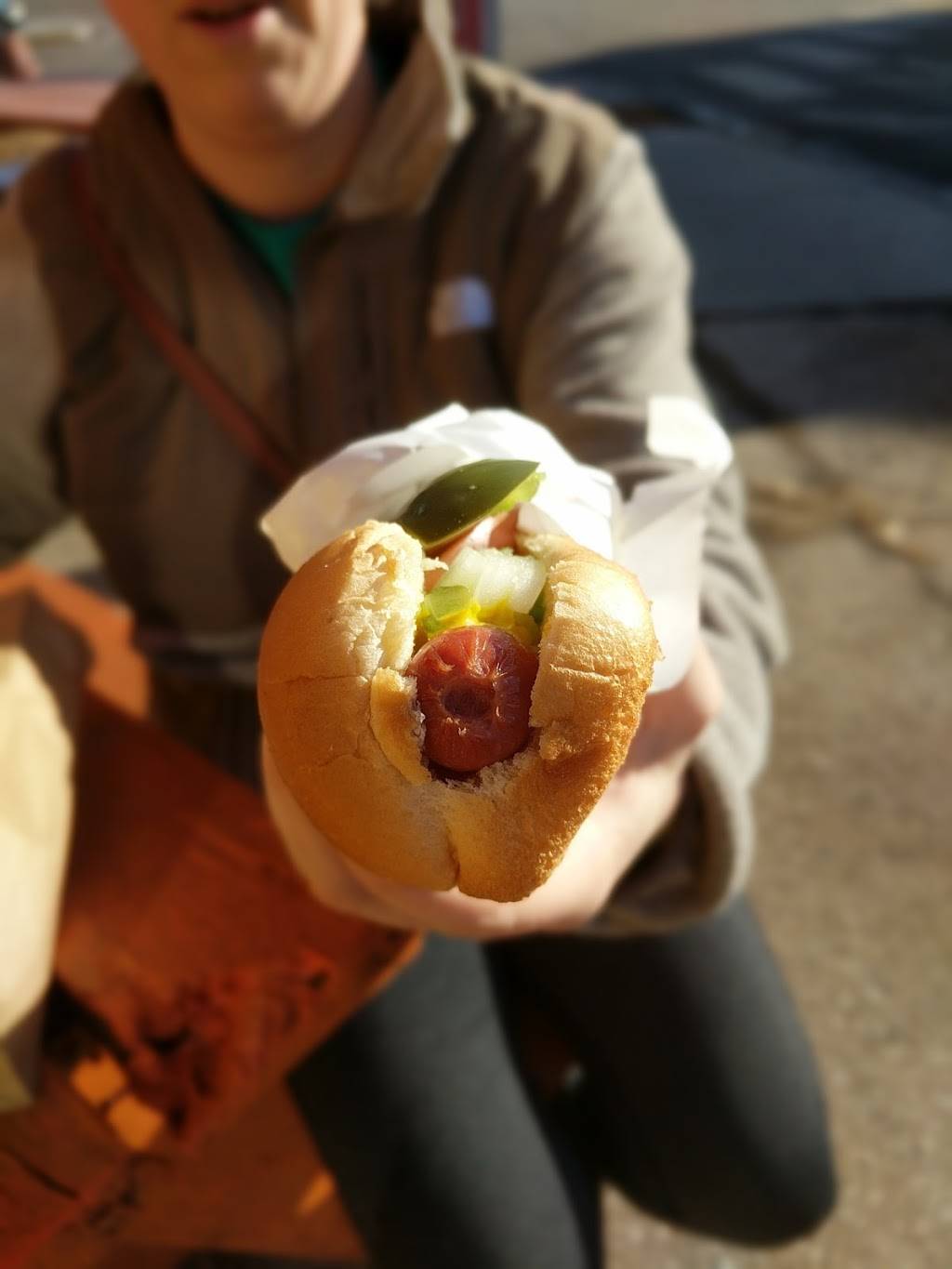 Js Corner Hot Dogs | restaurant | 3845 N Elston Ave, Chicago, IL 60618, USA | 7735396003 OR +1 773-539-6003