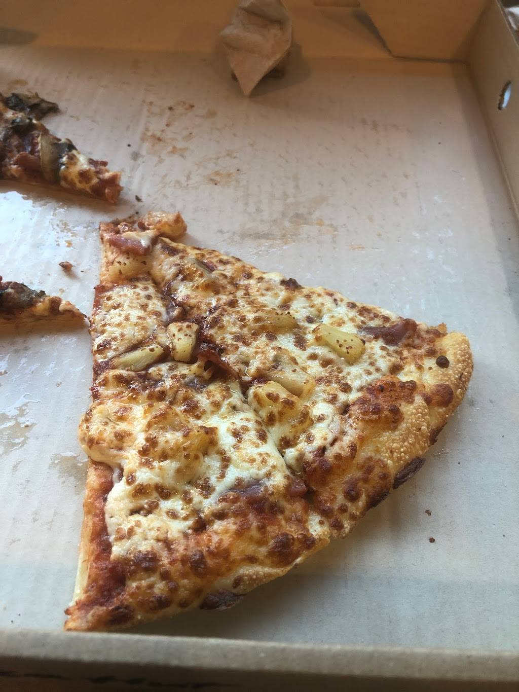 Pizza Hut | meal delivery | 1086 Yonge St, Toronto, ON M4W 2L4, Canada | 4169291818 OR +1 416-929-1818