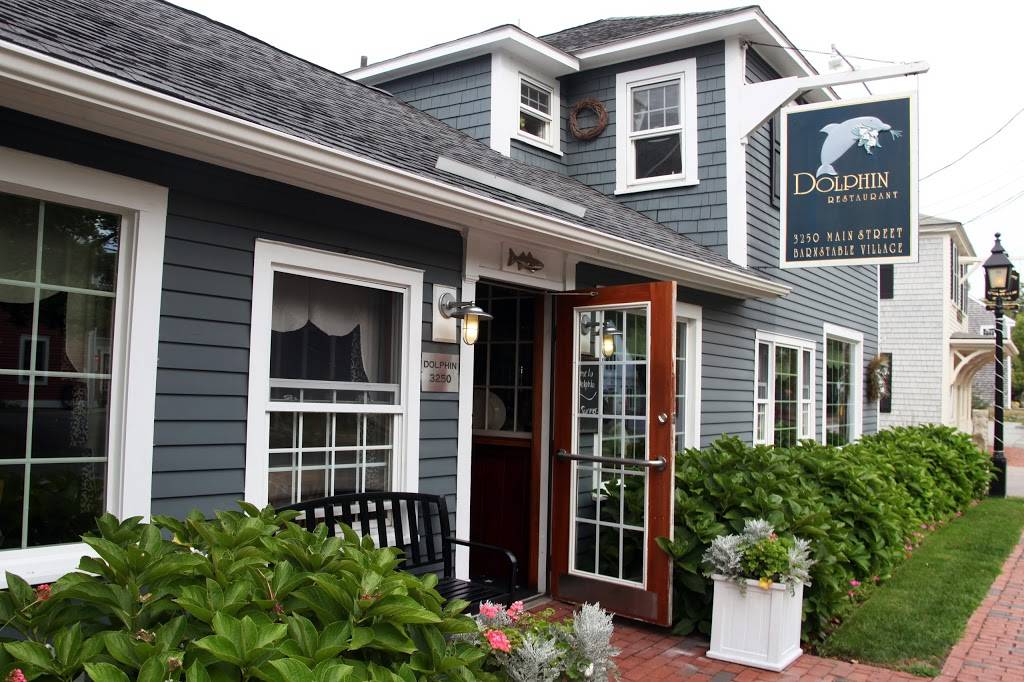 Dolphin Restaurant | restaurant | 3250 Main St, Barnstable, MA 02630, USA | 5083626610 OR +1 508-362-6610