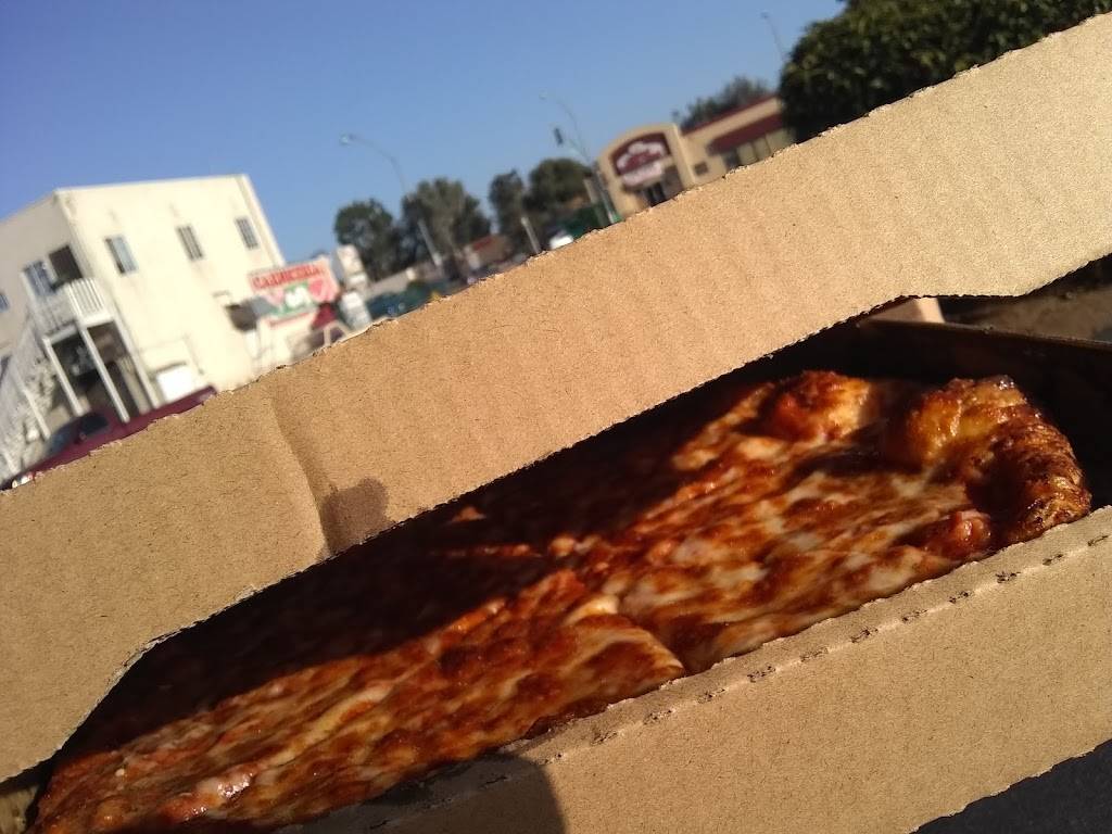 Giant pizza king | restaurant | 7965 Broadway, Lemon Grove, CA 91945, USA | 6198257403 OR +1 619-825-7403