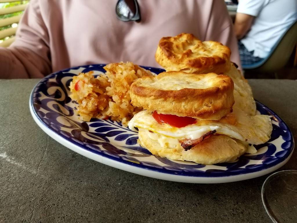 Piggys Kitchen & Bar | restaurant | 3412 W Lamar St, Houston, TX 77019, USA | 2818499606 OR +1 281-849-9606