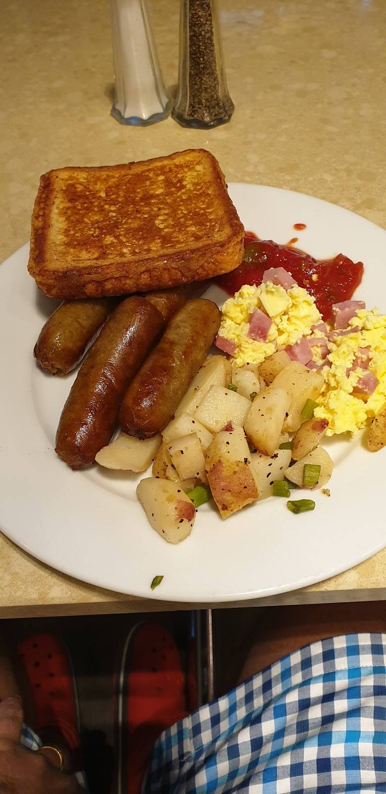 The Grille at Hobbs Brook | restaurant | 550 Winter St, Waltham, MA 02451, USA | 7818906767 OR +1 781-890-6767