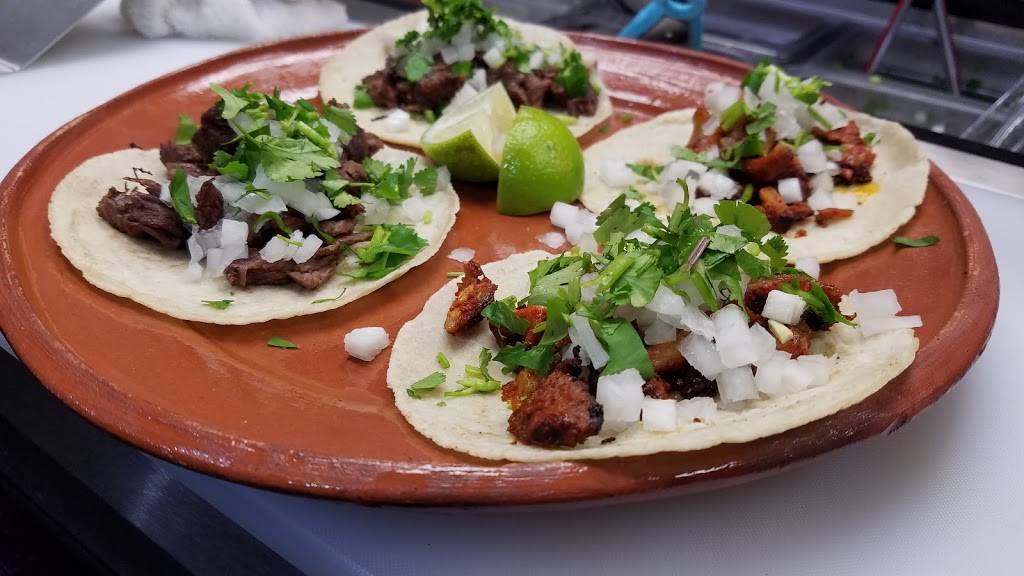 Los Jarritos Tapatios | restaurant | 1009 Towne Center Blvd Ste 107, Pooler, GA 31322, USA | 9129883329 OR +1 912-988-3329