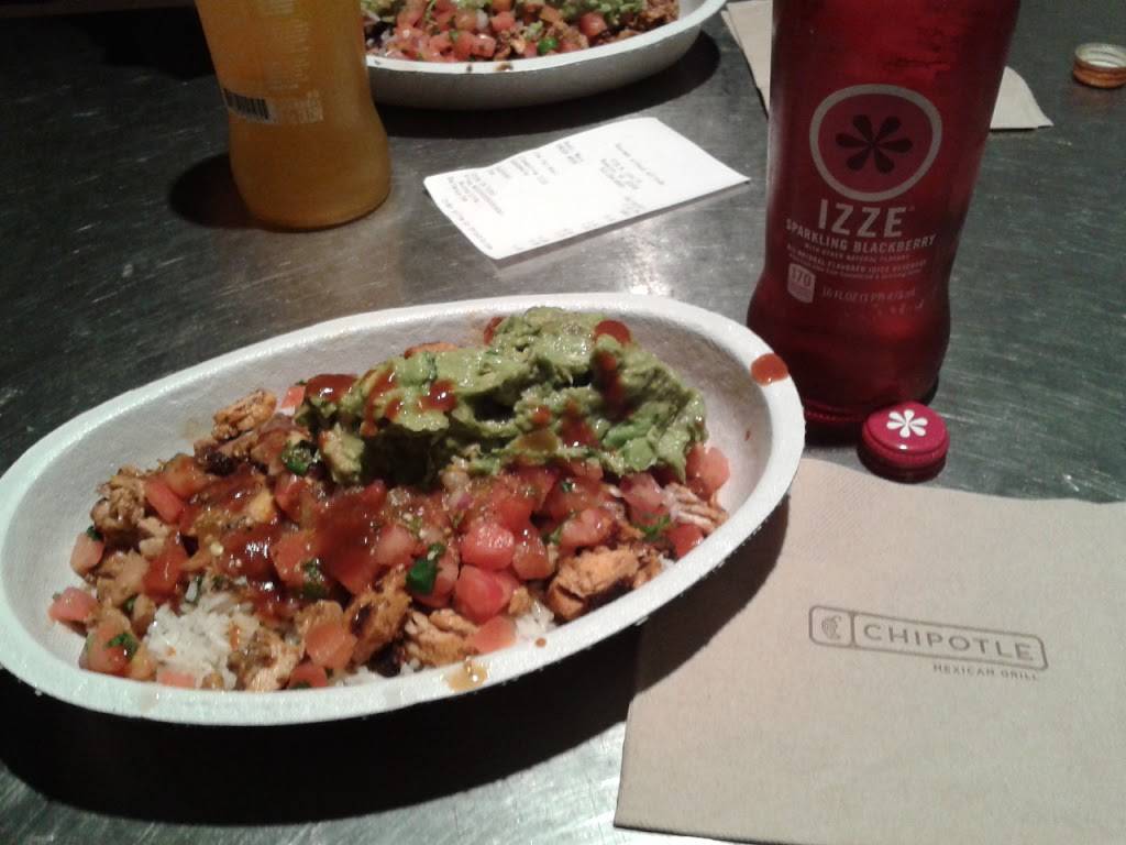 Chipotle Mexican Grill | restaurant | 7923 L Tysons Corner Center, McLean, VA 22102, USA | 7032883890 OR +1 703-288-3890