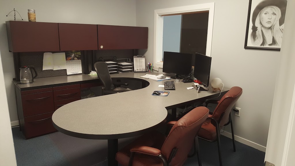 A. Young Insurance Agency | restaurant | 1400 Scott Lake Rd AA, Waterford Twp, MI 48328, USA | 2486820077 OR +1 248-682-0077