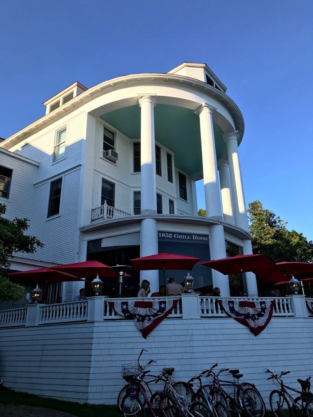 1852 Grill Room | restaurant | 6966 Main St, Mackinac Island, MI 49757, USA | 9068477222 OR +1 906-847-7222