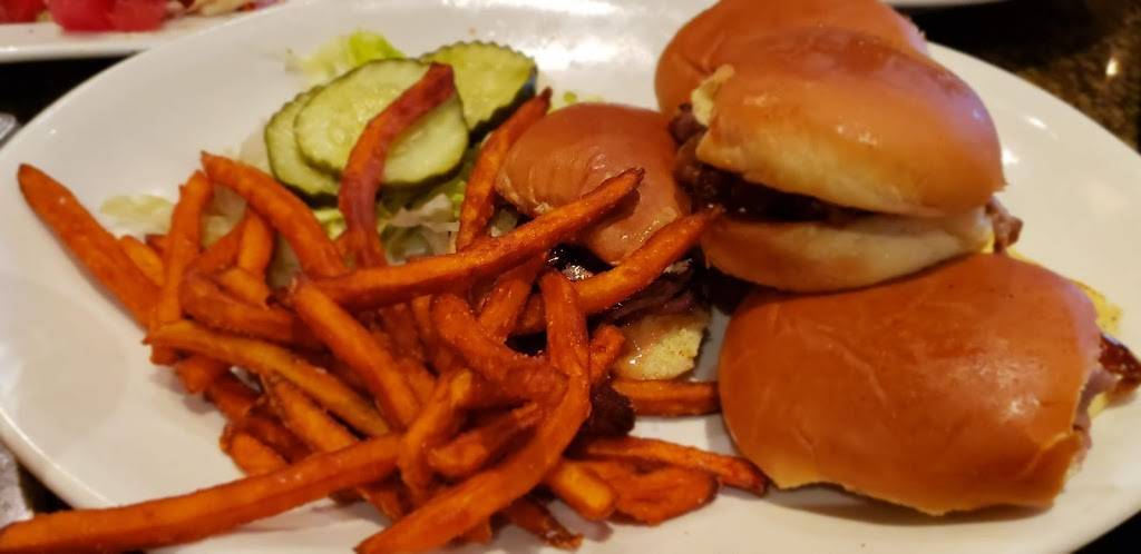 BJs Restaurant & Brewhouse | restaurant | 204 E Via Rancho Pkwy, Escondido, CA 92025, USA | 7604660700 OR +1 760-466-0700