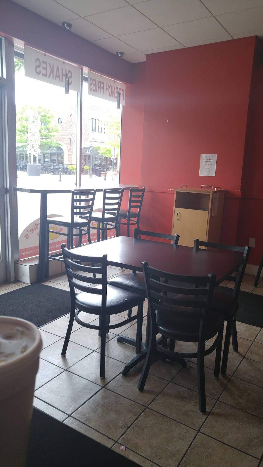 Crazy Charlies | restaurant | 2184 Wealthy St SE, East Grand Rapids, MI 49506, USA | 6164516720 OR +1 616-451-6720