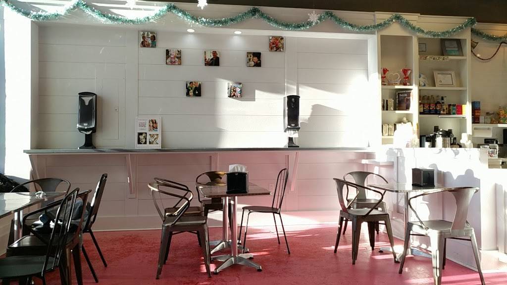 Cream & Sugar Cafe | cafe | 7 P T Barnum Square, Bethel, CT 06801, USA | 2038006623 OR +1 203-800-6623