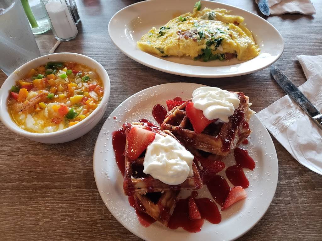 Le Petit Dejeuner | restaurant | 6470 E Jefferson Ave, Detroit, MI 48207, USA | 3137250257 OR +1 313-725-0257