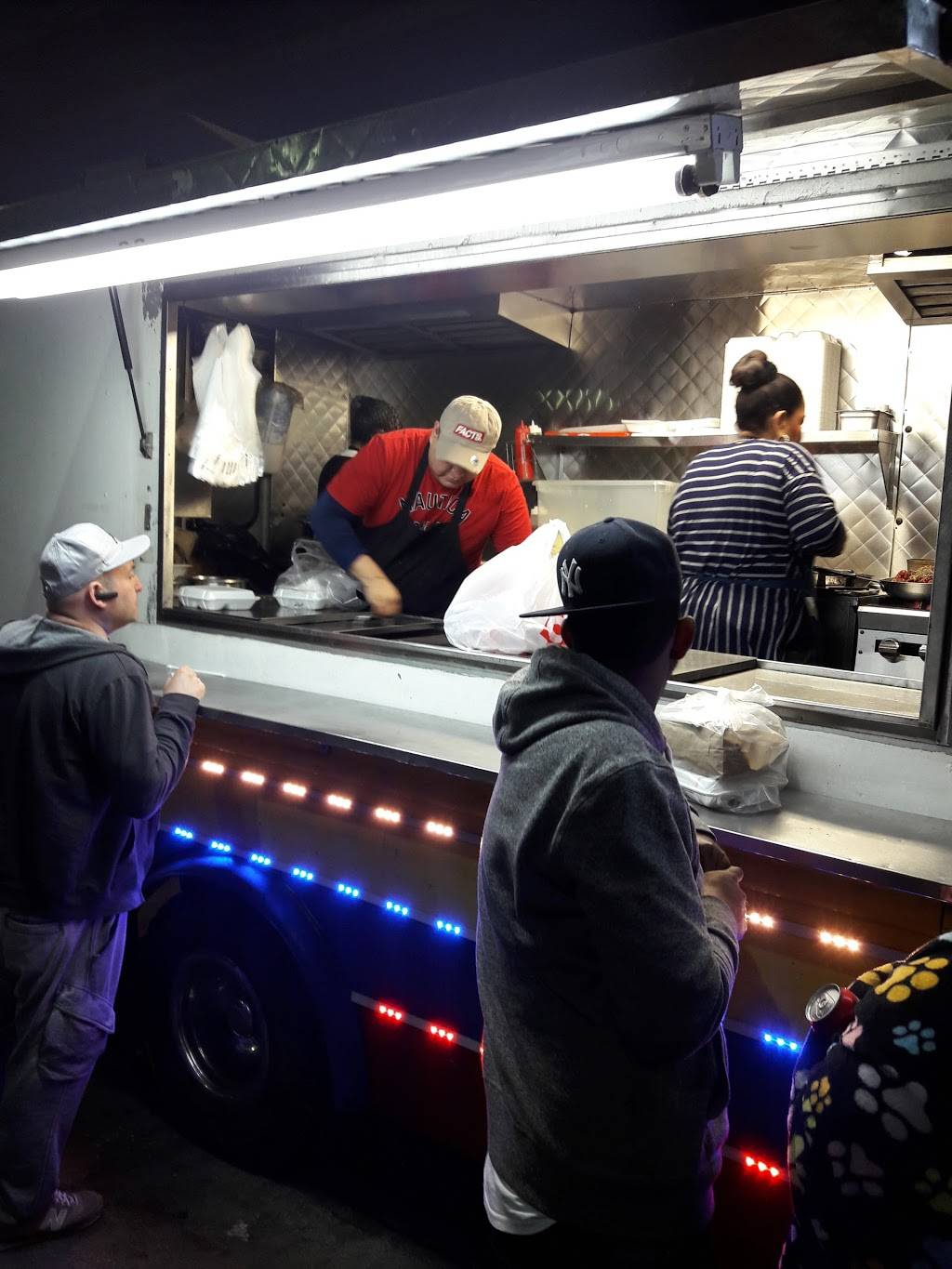 Los Amigos Chimichurry | restaurant | 108-40 Roosevelt Ave, Corona, NY 11368, USA | 7189388569 OR +1 718-938-8569