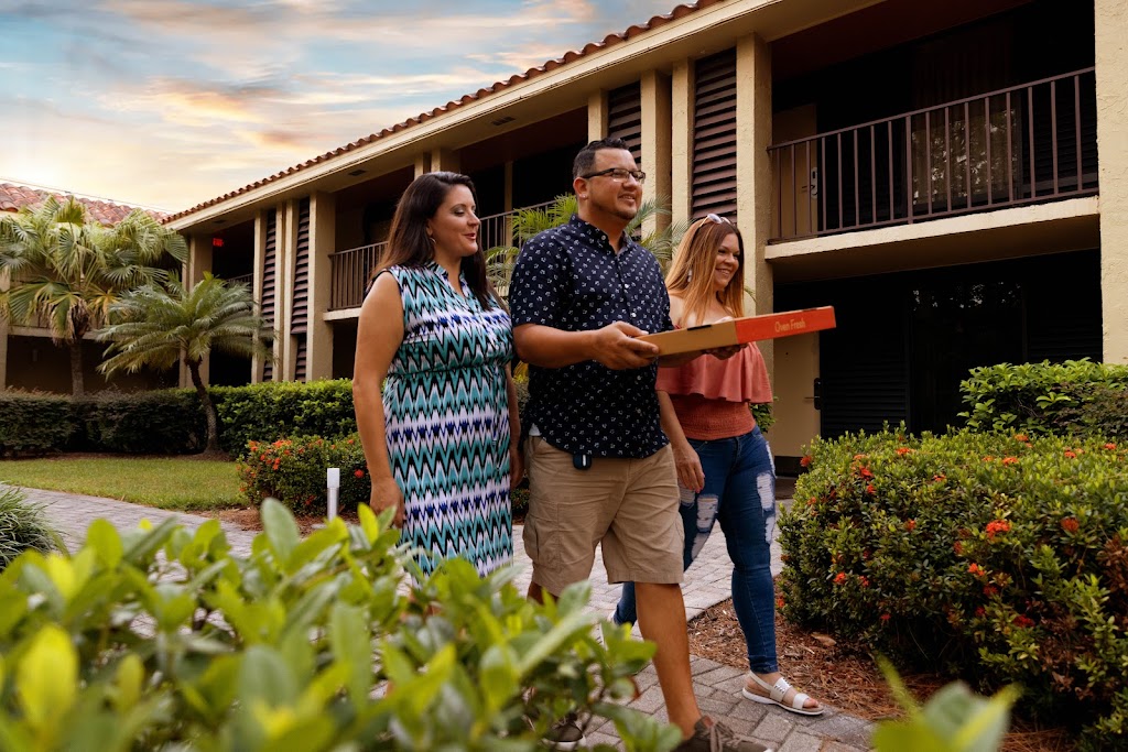 Albertos Pizzeria | cafe | 10100 International Dr, Orlando, FL 32821, USA | 3219789377 OR +1 321-978-9377