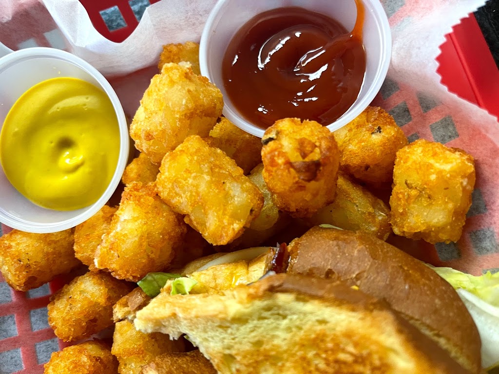 Grill on the Hill | restaurant | 13115 Sydney Rd, Dover, FL 33527, USA | 8136897219 OR +1 813-689-7219