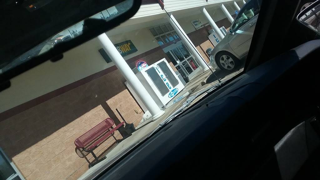 Subway | restaurant | 2560 Mount Victor Ln, Bowling Green, KY 42103, USA | 2707813364 OR +1 270-781-3364