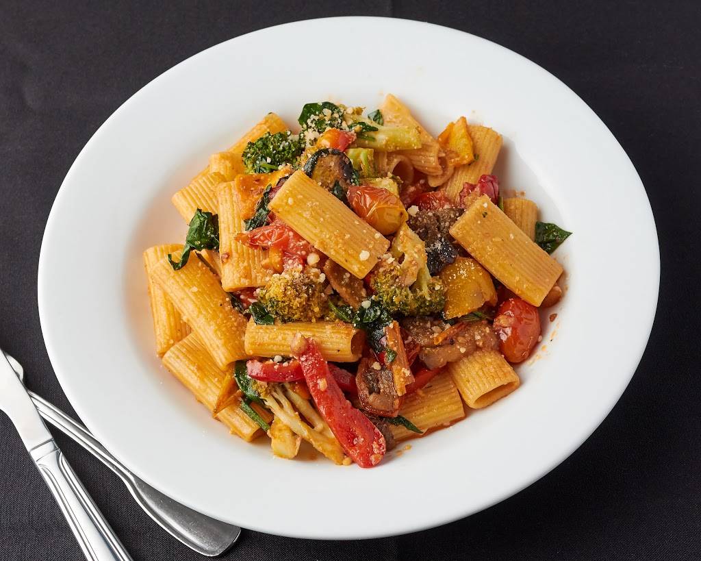 Galo Tavern 18 | restaurant | 265-11 Union Tpke, Queens, NY 11040, USA | 7183474846 OR +1 718-347-4846