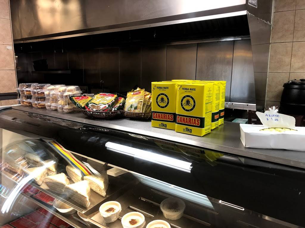 URUPILI Deli Restaurant & Pasteleria | restaurant | 518 Market St, Newark, NJ 07105, USA | 9733446891 OR +1 973-344-6891