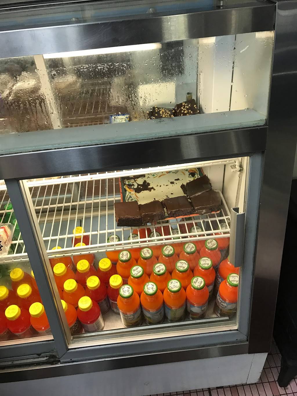 Elias Donuts | restaurant | 19231 Grand River Ave, Detroit, MI 48223, USA | 3135350070 OR +1 313-535-0070