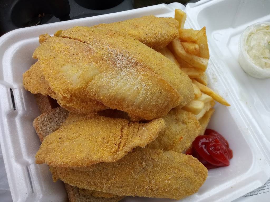 Hook Fish & Chicken | restaurant | 5000 Reading Rd, Cincinnati, OH 45237, USA | 5132425888 OR +1 513-242-5888