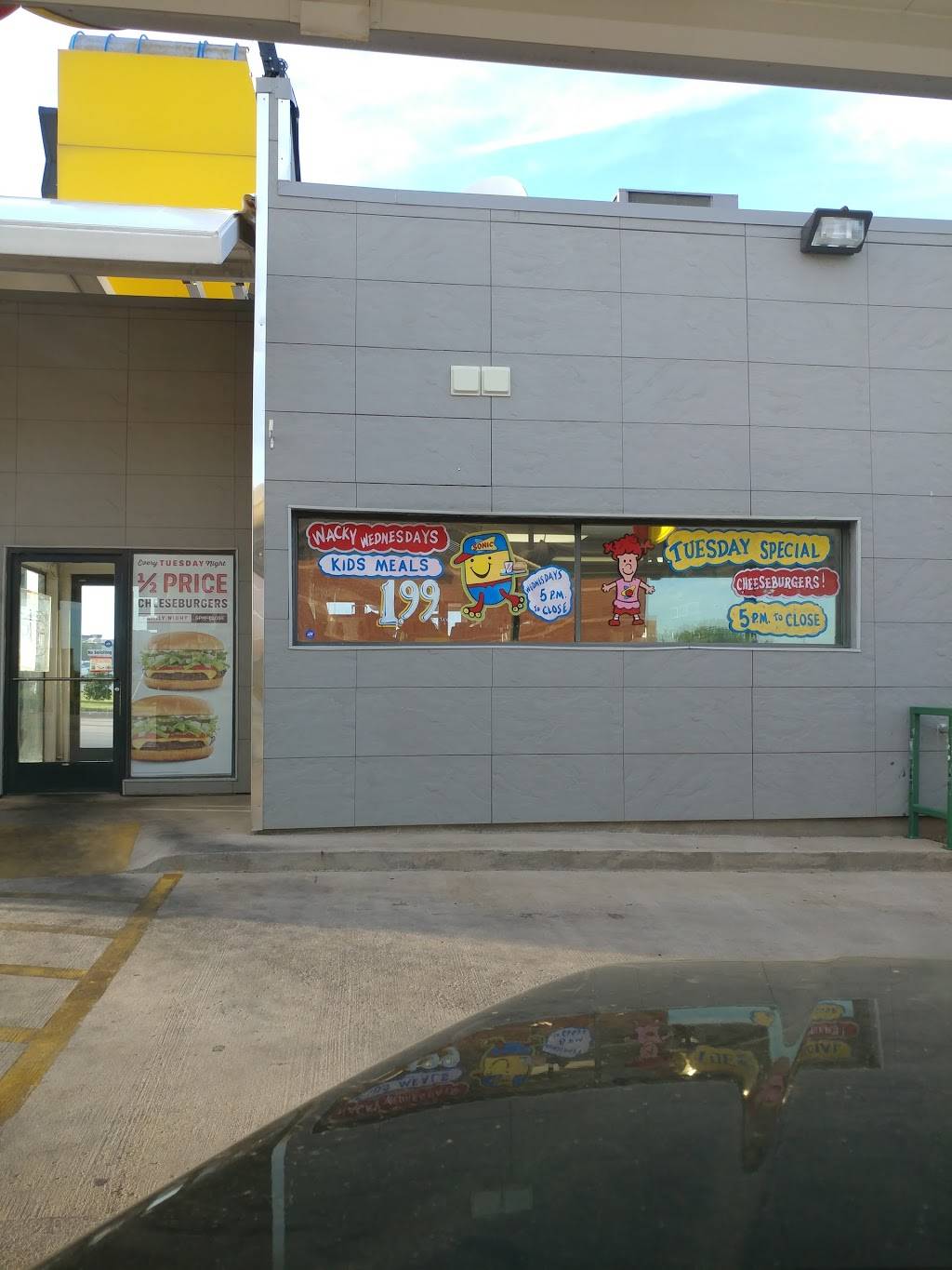 Sonic Drive-In | restaurant | 1700 Highway 157, North St, Mansfield, TX 76063, USA | 8174738994 OR +1 817-473-8994