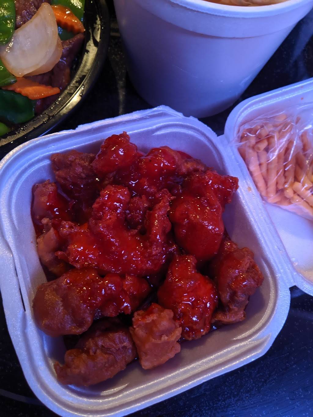 Chinese Express Takeout | restaurant | 300 Lakeshore Rd W, Mississauga, ON L5H 1G5, Canada | 9052788858 OR +1 905-278-8858