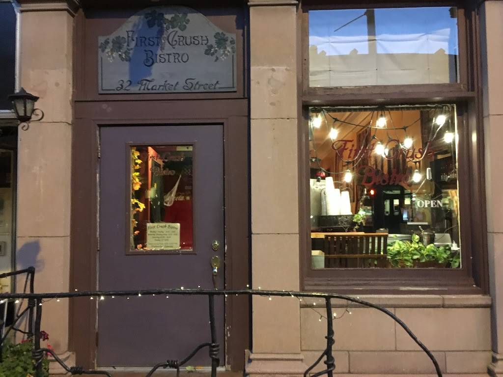 Crush Bistro | restaurant | 32 Market St, Potsdam, NY 13676, USA | 3152655282 OR +1 315-265-5282