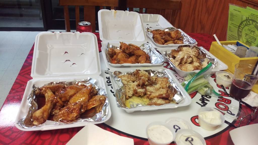 Chumlees Wings | restaurant | 3436 US-301, Ellenton, FL 34222, USA | 9419815383 OR +1 941-981-5383