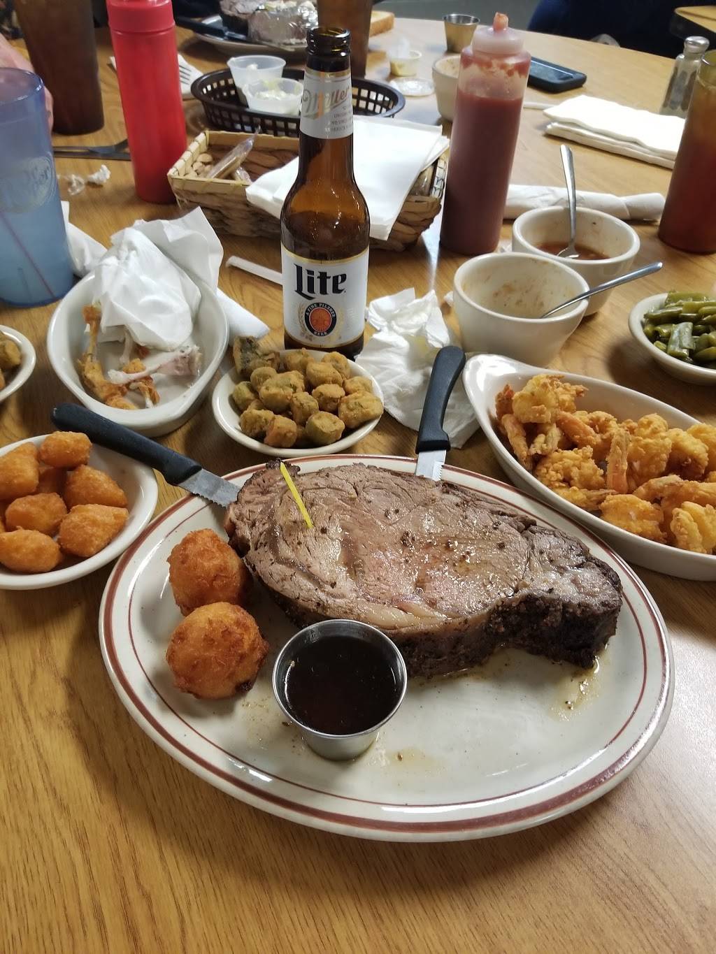 Bradley’s Seafood Steaks | restaurant | 909 N, FL-19, Palatka, FL 32177, USA | 3863264334 OR +1 386-326-4334