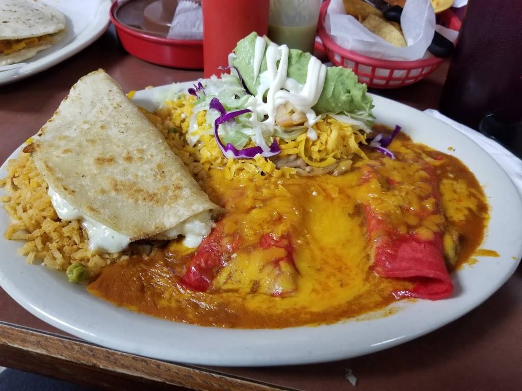 La Sandia Mexican Restaurant | restaurant | 106 New Callaghan Rd, San Antonio, TX 78227, USA | 2104323400 OR +1 210-432-3400