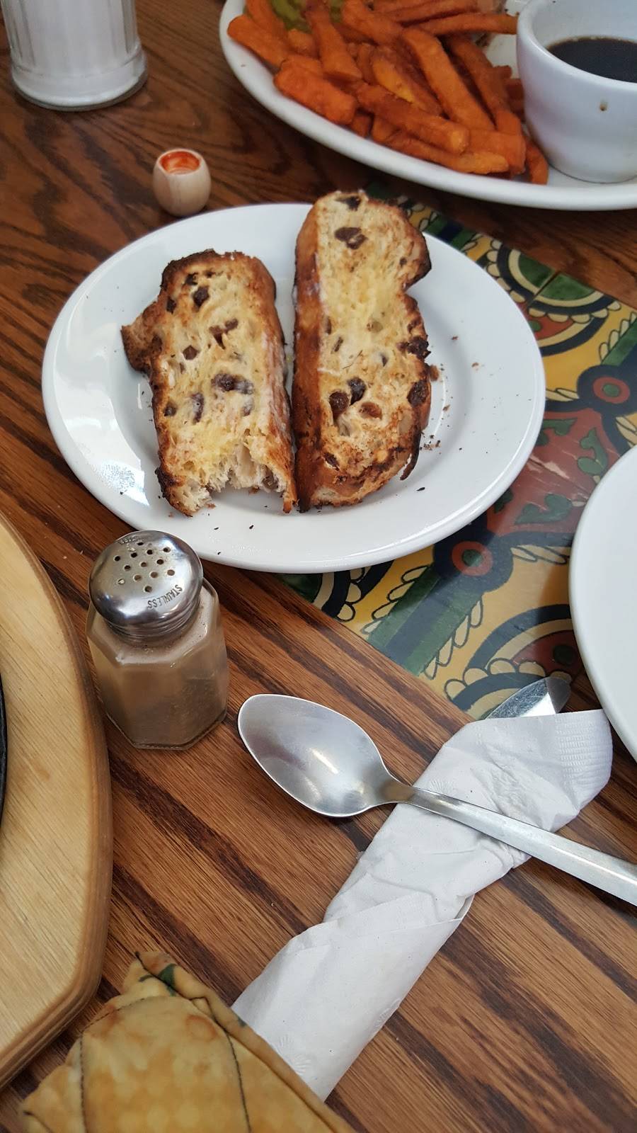 Gabes Cafe | restaurant | 500 8th St B, Dacono, CO 80514, USA | 3038338915 OR +1 303-833-8915