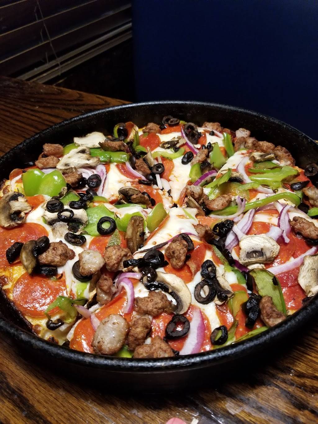 Old Chicago | restaurant | 2901 E Central Texas Expy, Killeen, TX 76543, USA | 2548335061 OR +1 254-833-5061