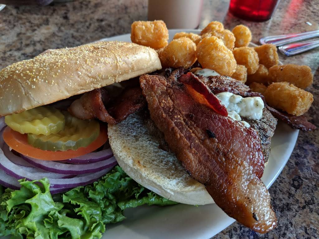 Brunos Family Restaurant & Bar | restaurant | 204 Center St E, Eatonville, WA 98328, USA | 3608327866 OR +1 360-832-7866