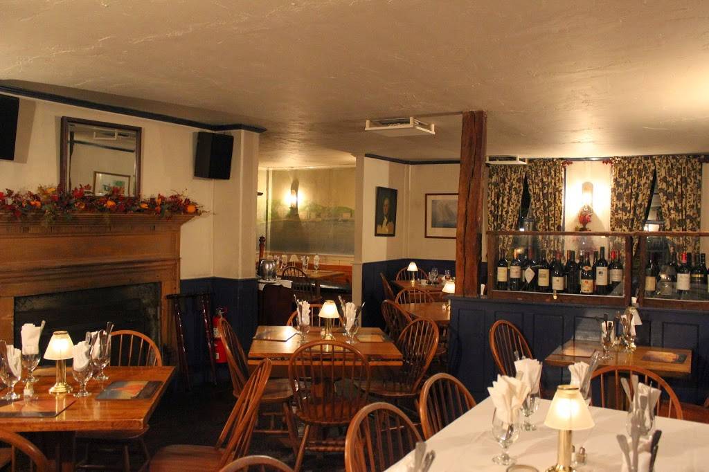Captain Daniel Packer Inne | restaurant | 32 Water St, Mystic, CT 06355, USA | 8605363555 OR +1 860-536-3555