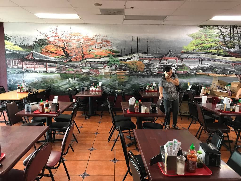 Legendary Pho Kitchen | restaurant | 4446 Ashlan Ave, Fresno, CA 93722, USA | 5592718889 OR +1 559-271-8889