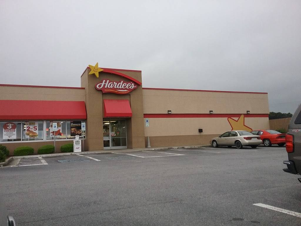 Hardees | restaurant | 101 Market Dr, Emporia, VA 23847, USA | 4346344988 OR +1 434-634-4988