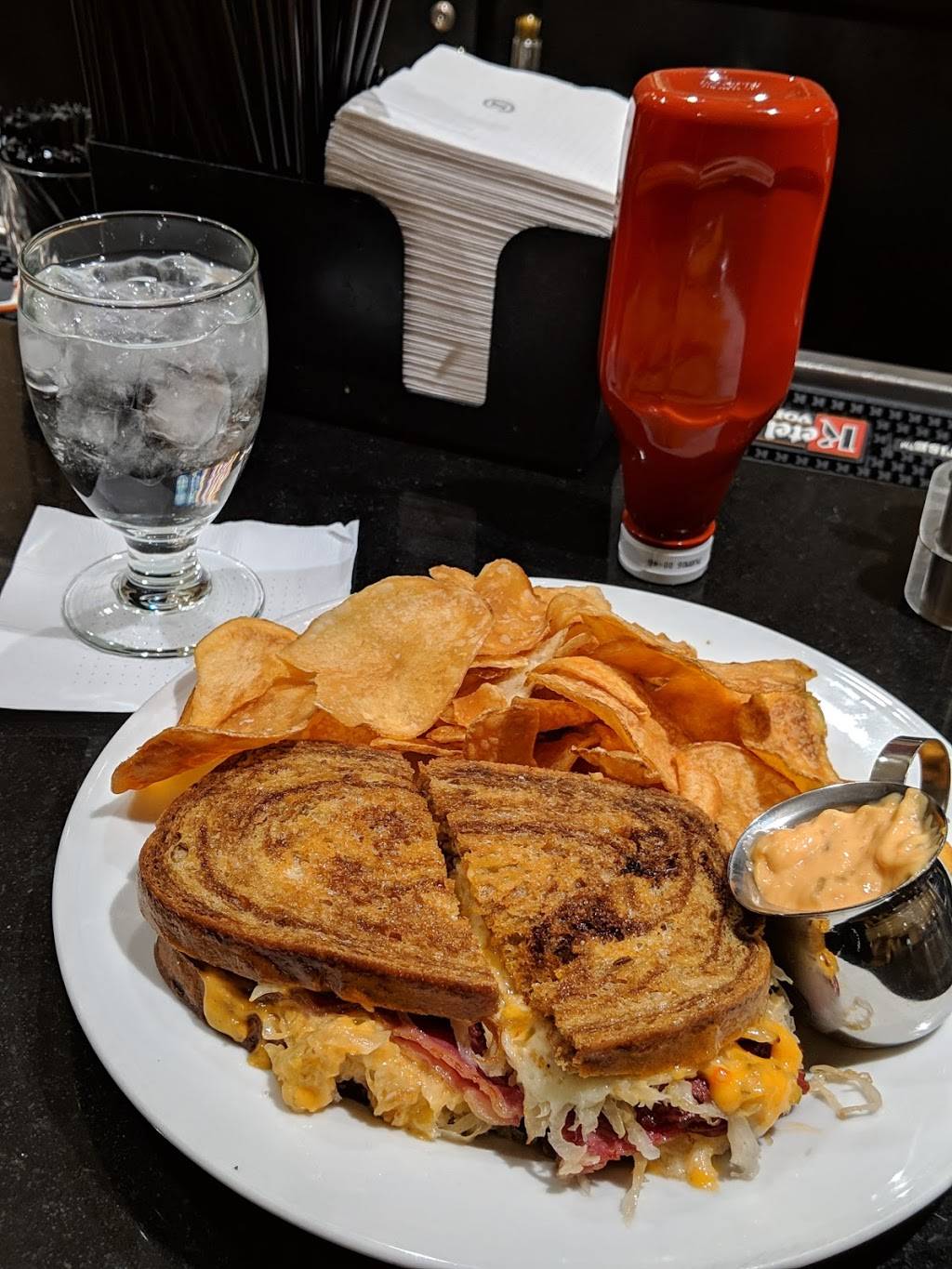 Alexanders Restaurant | restaurant | 7730 Bonhomme Ave, Clayton, MO 63105, USA | 3147194318 OR +1 314-719-4318