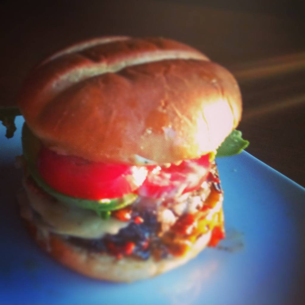 Dana Ks Kafe | restaurant | 22341 Marine View Dr S S, Des Moines, WA 98198, USA | 2062126404 OR +1 206-212-6404