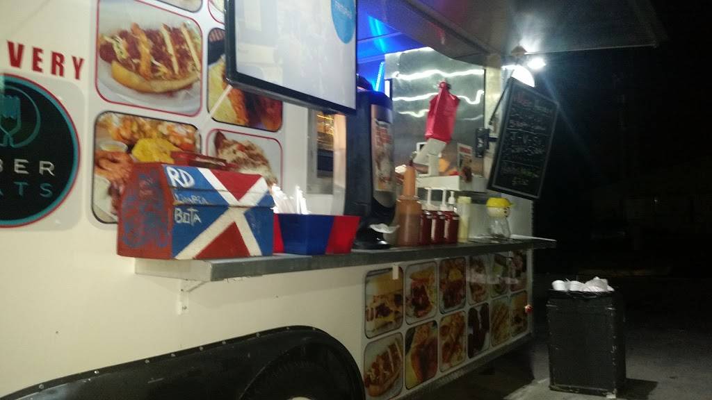 Chimi El Tigre | restaurant | 19851 NW 57th Ave, Opa-locka, FL 33055, USA | 3058766422 OR +1 305-876-6422