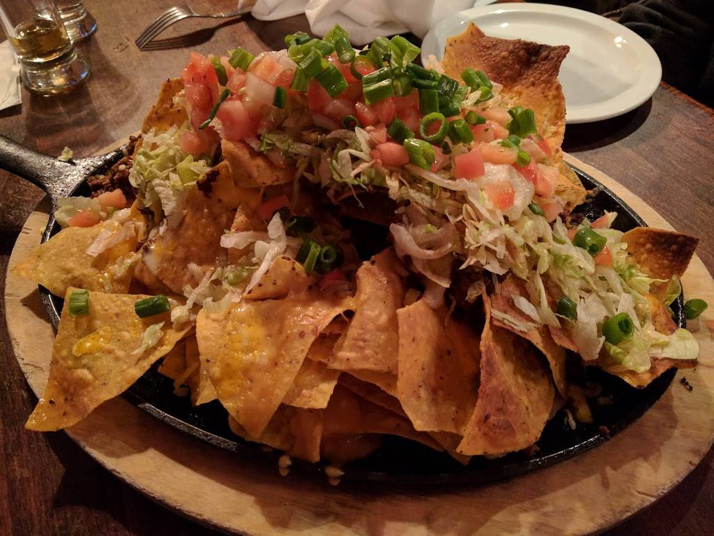 Redwood Steakhouse and Brewery | restaurant | 5304 Gateway Center, Flint, MI 48507, USA | 8102338000 OR +1 810-233-8000