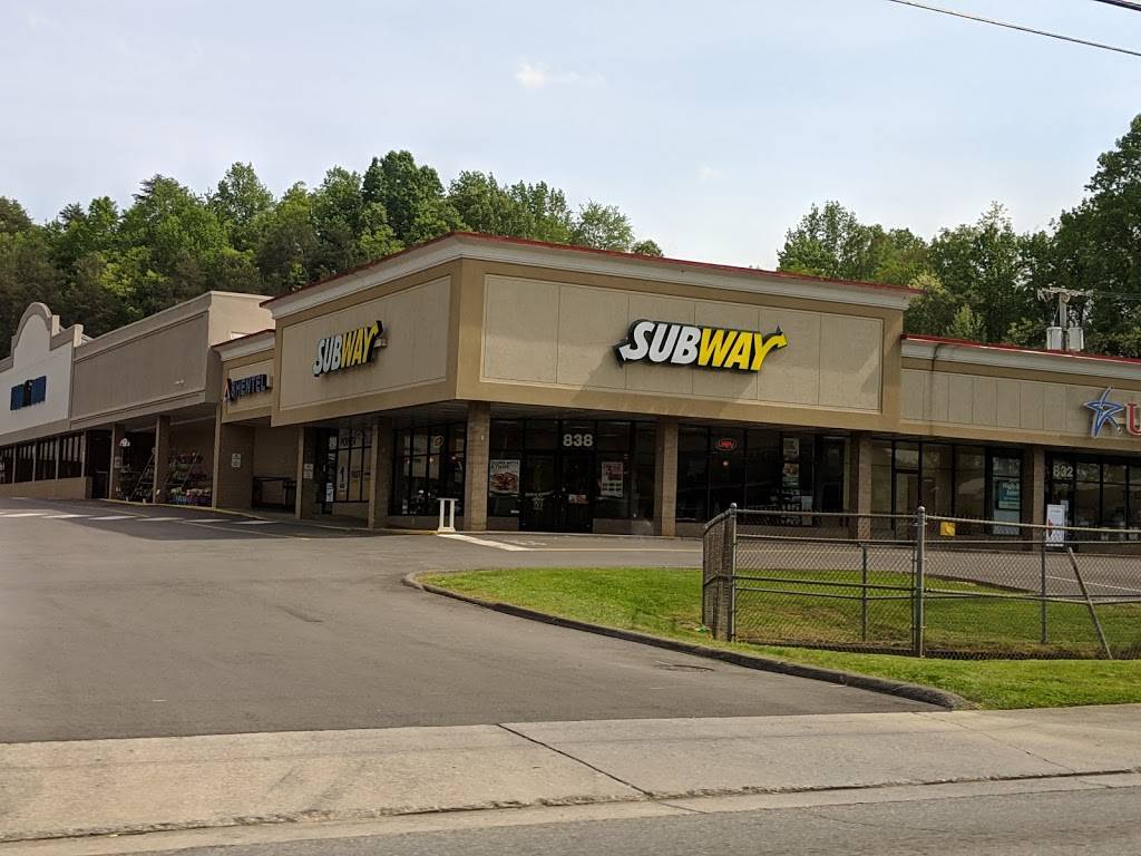 Subway | restaurant | 838 Tanyard Rd, Rocky Mount, VA 24151, USA | 5404831711 OR +1 540-483-1711