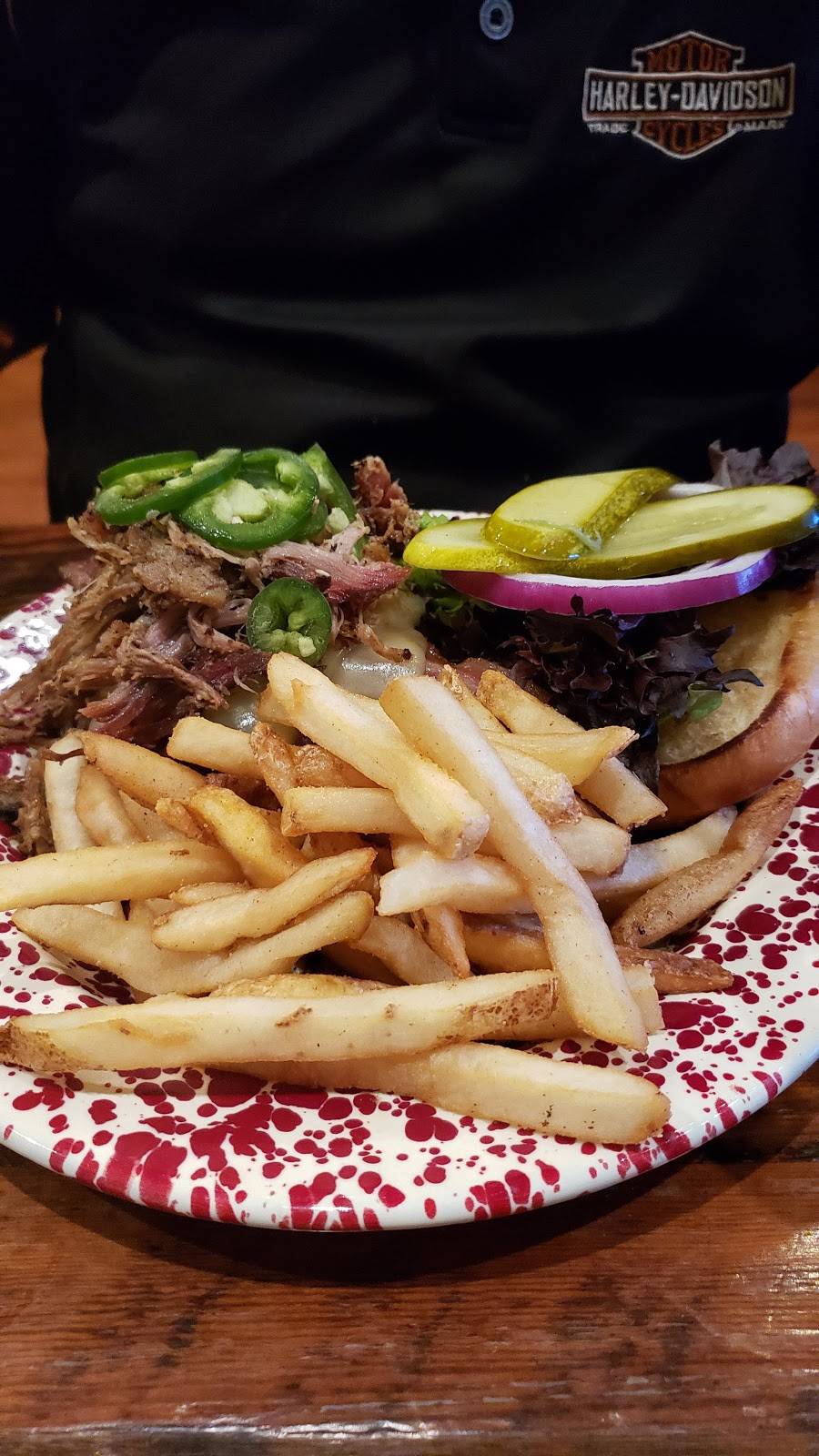 Clydes Tavern and Grill | restaurant | 5 E Jarrard St #206, Cleveland, GA 30528, USA | 7066078707 OR +1 706-607-8707